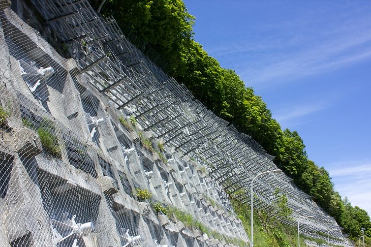 pixta_16115903_XL_R-e1653545835461